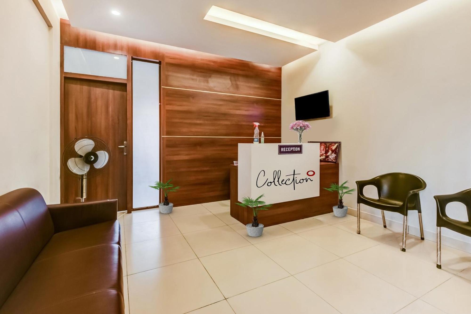 Collection O Yashas Serviced Apartment Vanivilasa Puram Exteriör bild